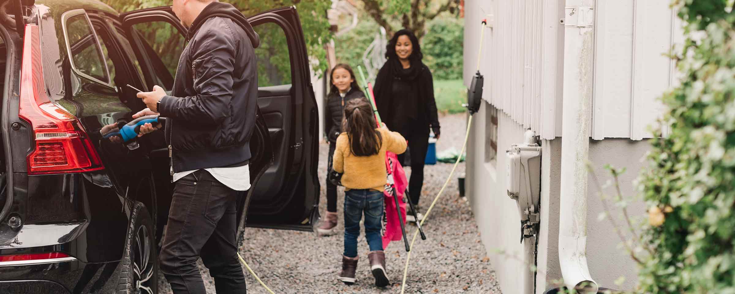 Jo 30 % autorahoitussopimuksista ladattavien autojen ostoon – autokauppiaat ennustavat suosion kasvua 