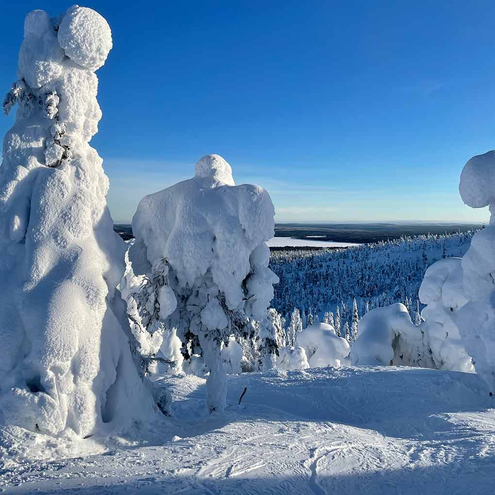 Sähköautolla talvilomalle – näin taittui lapsiperheen ajomatka etelästä Pohjois-Suomeen täyssähköllä